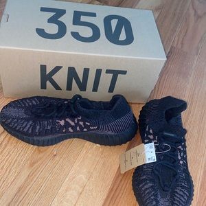 YEEZY 350 V2 CMPCT